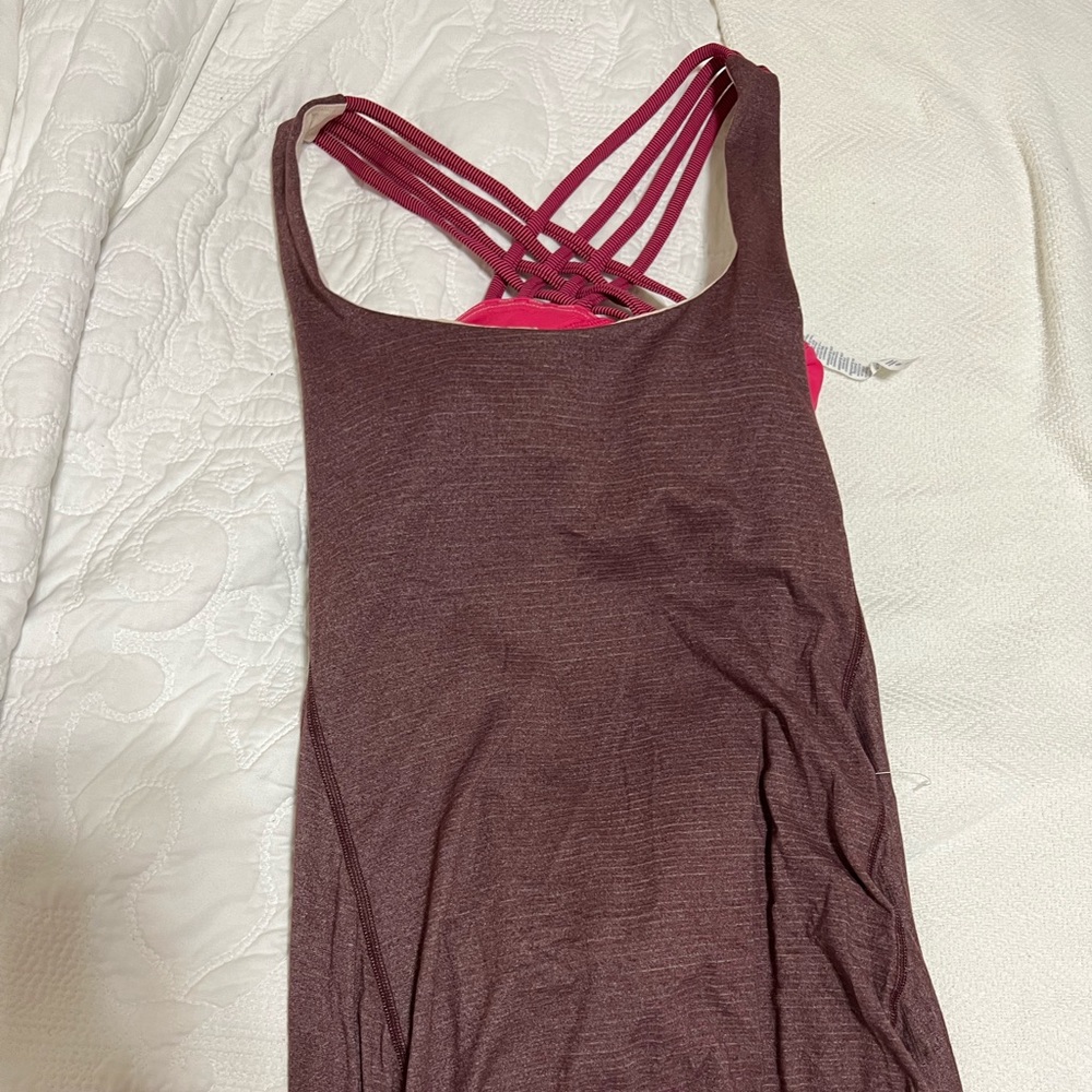 Lululemon tank top with built in bra